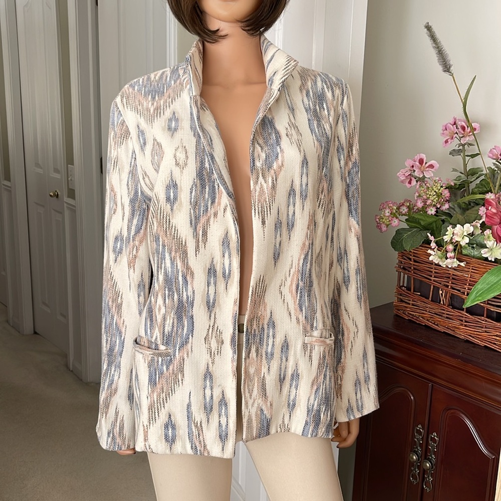 Chico’s Aztec pattern open blazer - Picture 2 of 10